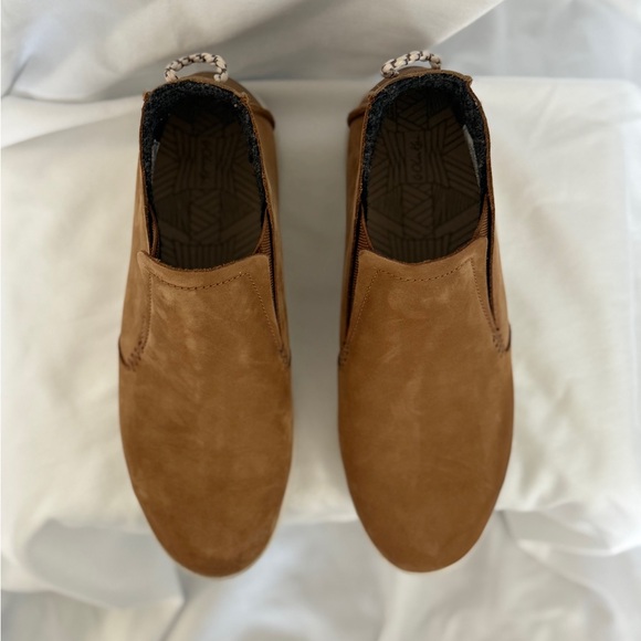 OluKai Tan Ankle Boots with Elastic Panels - Picture 2 of 7